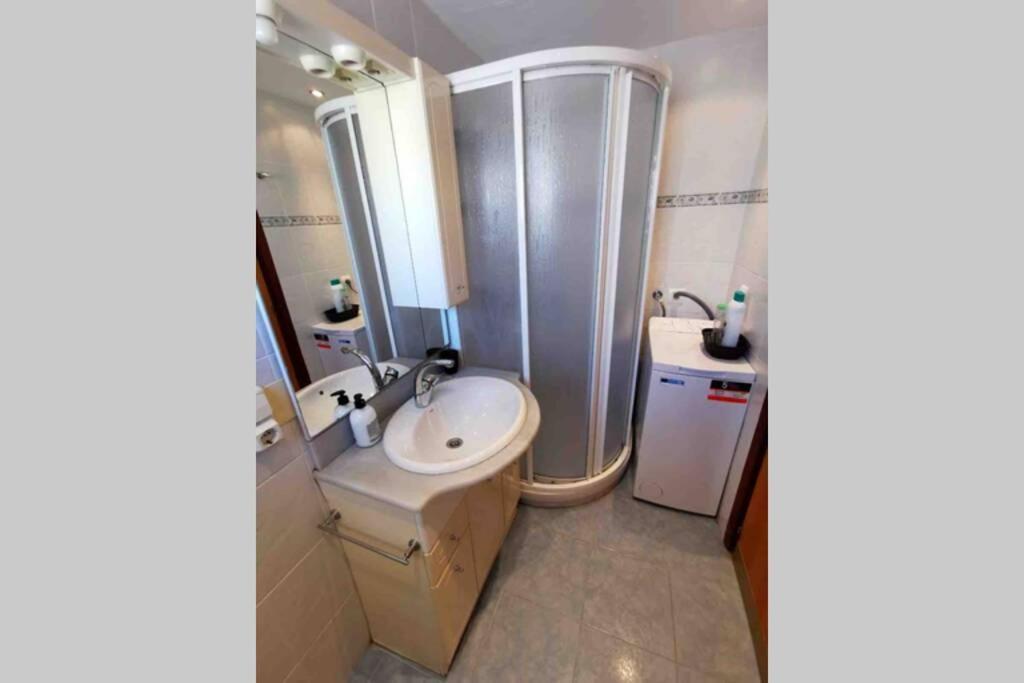 Comfy Sea View Apartment With Parking Калпе Екстериор снимка